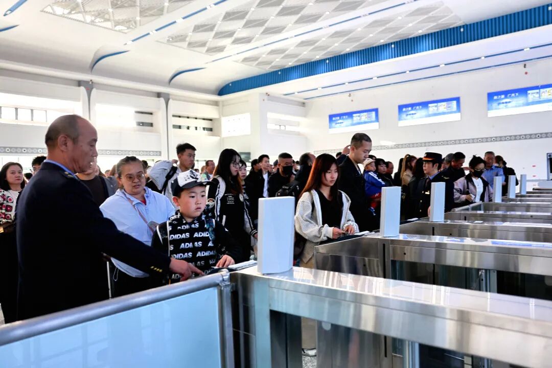 火車票打折力度加大!最低4折,涉及1300余趟動車組列車