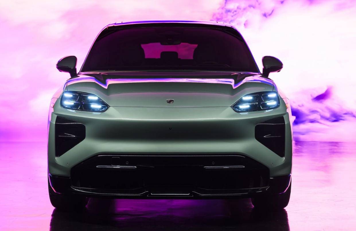 新電動卡宴,無線充電,雙電機如何做到1500Nm扭矩