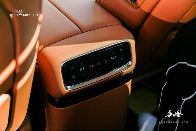 重新定義華系旗艦!試駕嵐圖泰山,37.99萬起即享百萬級豪華體驗